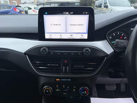 Ford Focus 1.0T EcoBoost Zetec Hatchback 5dr Petrol Auto Euro 6 (s/s) (125 ps) - U2395