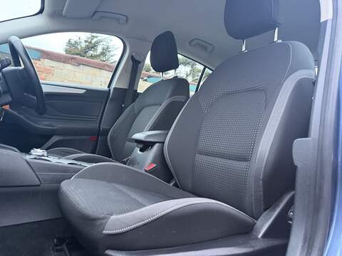 Ford Focus 1.0T EcoBoost Zetec Hatchback 5dr Petrol Auto Euro 6 (s/s) (125 ps) - U2395