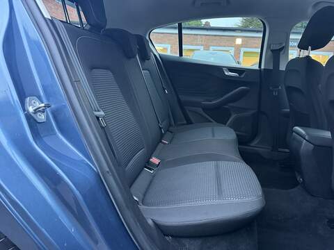 Ford Focus 1.0T EcoBoost Zetec Hatchback 5dr Petrol Auto Euro 6 (s/s) (125 ps) - U2395