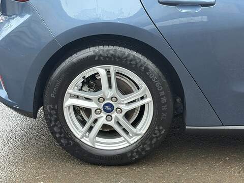 Ford Focus 1.0T EcoBoost Zetec Hatchback 5dr Petrol Auto Euro 6 (s/s) (125 ps) - U2395