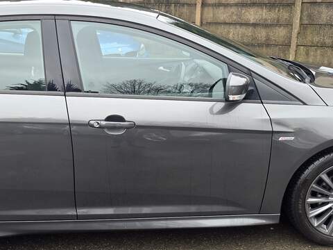 Ford Focus 1.0T EcoBoost ST-Line Hatchback 5dr Petrol Auto Euro 6 (s/s) (125 ps) - U2396