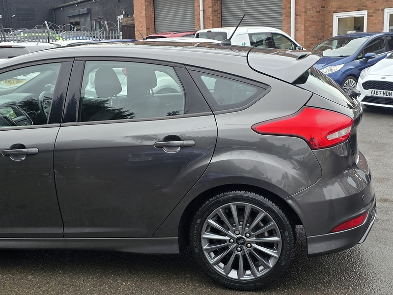 Ford Focus 1.0T EcoBoost ST-Line Hatchback 5dr Petrol Auto Euro 6 (s/s) (125 ps) - U2396