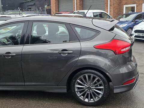 Ford Focus 1.0T EcoBoost ST-Line Hatchback 5dr Petrol Auto Euro 6 (s/s) (125 ps) - U2396