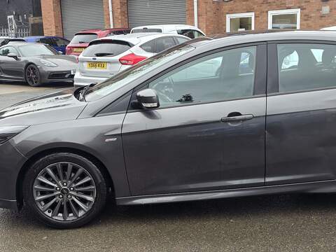 Ford Focus 1.0T EcoBoost ST-Line Hatchback 5dr Petrol Auto Euro 6 (s/s) (125 ps) - U2396