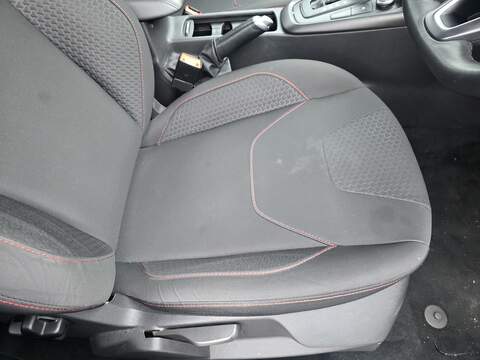 Ford Focus 1.0T EcoBoost ST-Line Hatchback 5dr Petrol Auto Euro 6 (s/s) (125 ps) - U2396