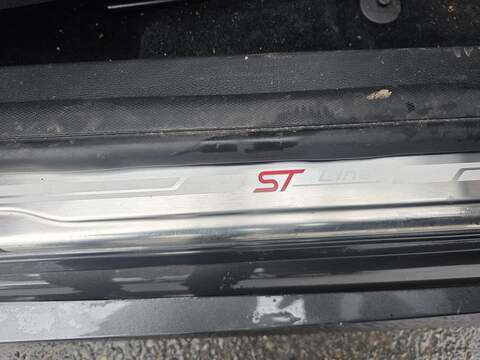 Ford Focus 1.0T EcoBoost ST-Line Hatchback 5dr Petrol Auto Euro 6 (s/s) (125 ps) - U2396