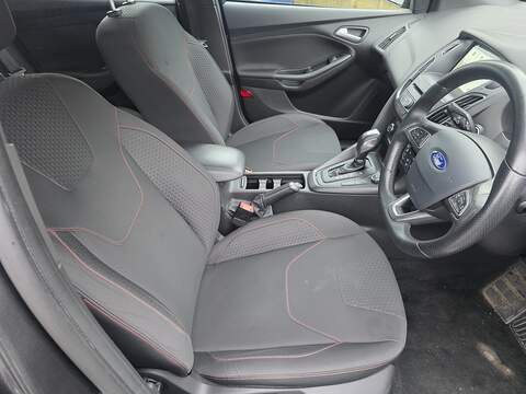 Ford Focus 1.0T EcoBoost ST-Line Hatchback 5dr Petrol Auto Euro 6 (s/s) (125 ps) - U2396