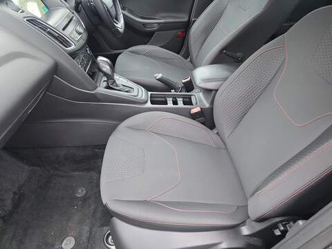 Ford Focus 1.0T EcoBoost ST-Line Hatchback 5dr Petrol Auto Euro 6 (s/s) (125 ps) - U2396