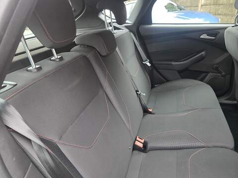 Ford Focus 1.0T EcoBoost ST-Line Hatchback 5dr Petrol Auto Euro 6 (s/s) (125 ps) - U2396