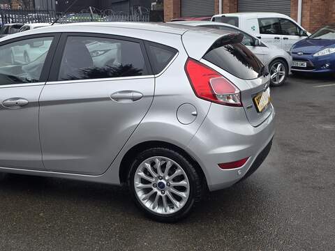 Ford Fiesta 1.0T EcoBoost Titanium X Hatchback 5dr Petrol Powershift Euro 5 (100 ps) - U2397