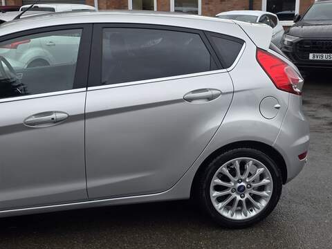 Ford Fiesta 1.0T EcoBoost Titanium X Hatchback 5dr Petrol Powershift Euro 5 (100 ps) - U2397