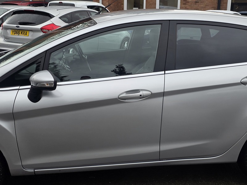 Ford Fiesta 1.0T EcoBoost Titanium X Hatchback 5dr Petrol Powershift Euro 5 (100 ps) - U2397