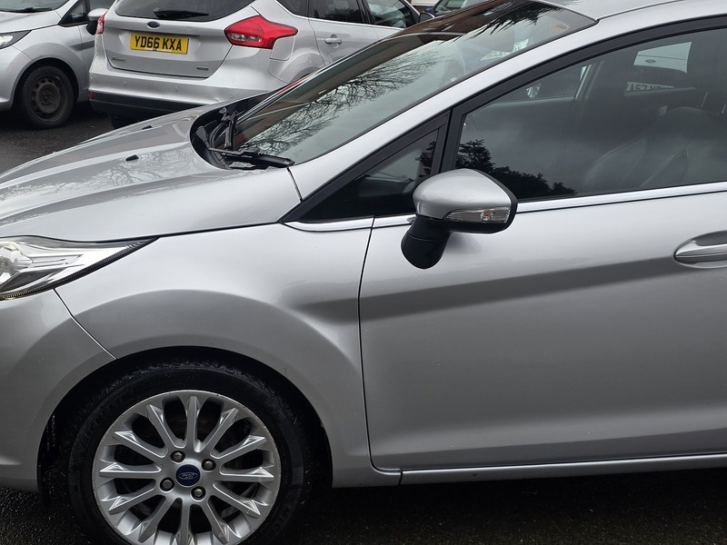 Ford Fiesta 1.0T EcoBoost Titanium X Hatchback 5dr Petrol Powershift Euro 5 (100 ps) - U2397