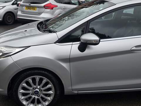 Ford Fiesta 1.0T EcoBoost Titanium X Hatchback 5dr Petrol Powershift Euro 5 (100 ps) - U2397