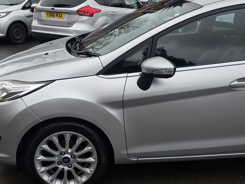 Ford Fiesta 1.0T EcoBoost Titanium X Hatchback 5dr Petrol Powershift Euro 5 (100 ps) - U2397