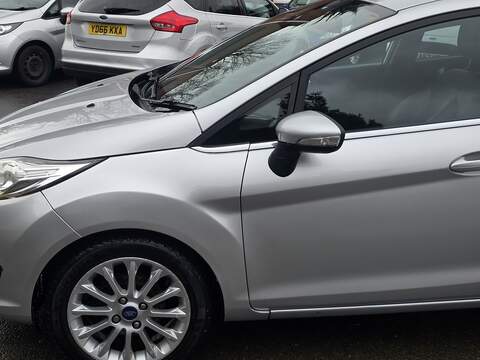 Ford Fiesta 1.0T EcoBoost Titanium X Hatchback 5dr Petrol Powershift Euro 5 (100 ps) - U2397