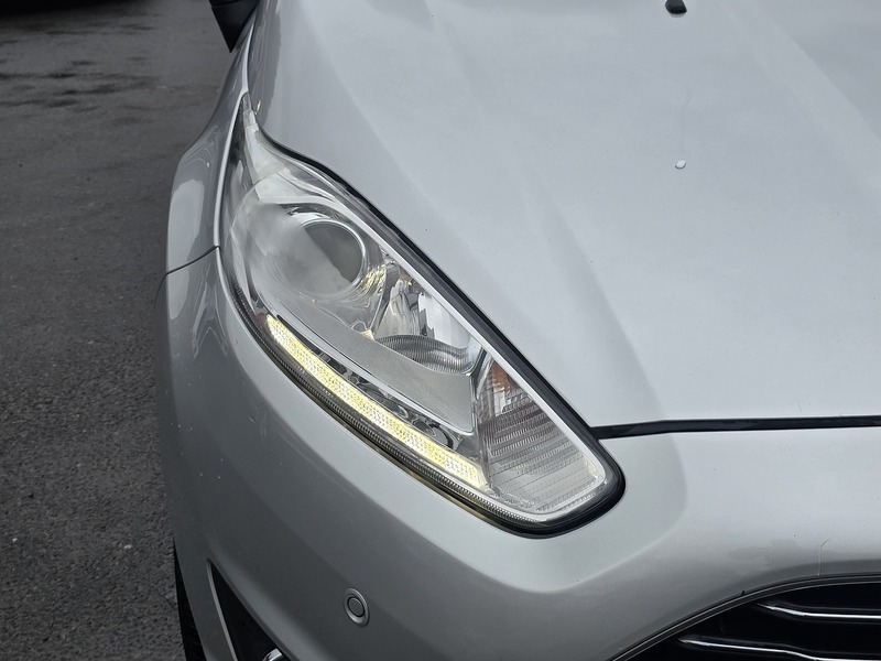 Ford Fiesta 1.0T EcoBoost Titanium X Hatchback 5dr Petrol Powershift Euro 5 (100 ps) - U2397