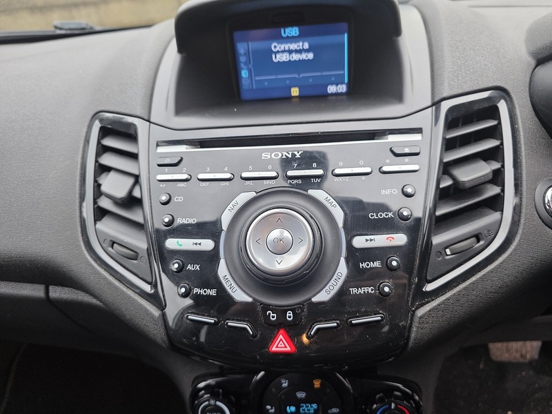 Ford Fiesta 1.0T EcoBoost Titanium X Hatchback 5dr Petrol Powershift Euro 5 (100 ps) - U2397