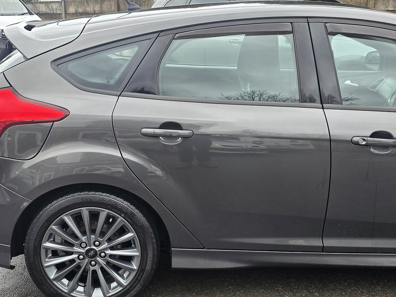 Ford Focus 1.0T EcoBoost ST-Line Hatchback 5dr Petrol Auto Euro 6 (s/s) (125 ps) - U2398