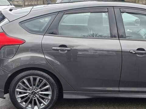 Ford Focus 1.0T EcoBoost ST-Line Hatchback 5dr Petrol Auto Euro 6 (s/s) (125 ps) - U2398