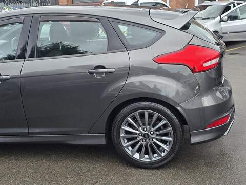Ford Focus 1.0T EcoBoost ST-Line Hatchback 5dr Petrol Auto Euro 6 (s/s) (125 ps) - U2398