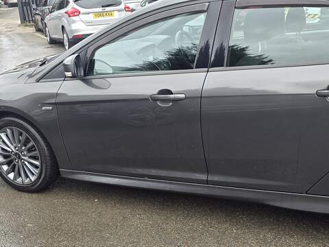 Ford Focus 1.0T EcoBoost ST-Line Hatchback 5dr Petrol Auto Euro 6 (s/s) (125 ps) - U2398