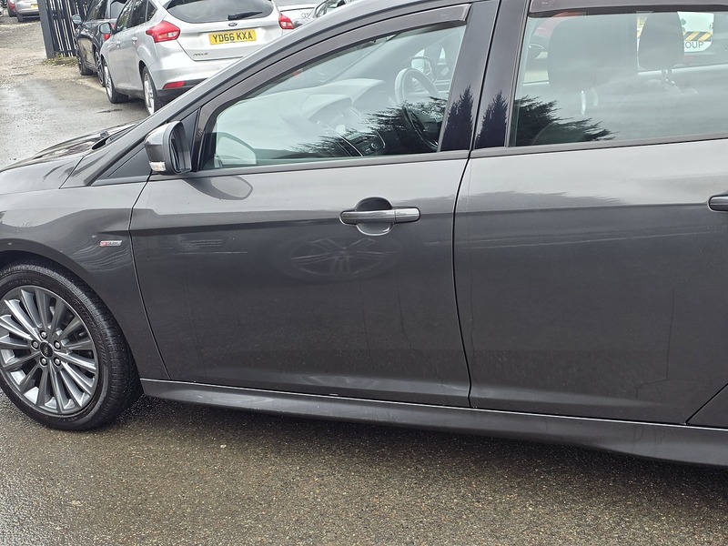 Ford Focus 1.0T EcoBoost ST-Line Hatchback 5dr Petrol Auto Euro 6 (s/s) (125 ps) - U2398