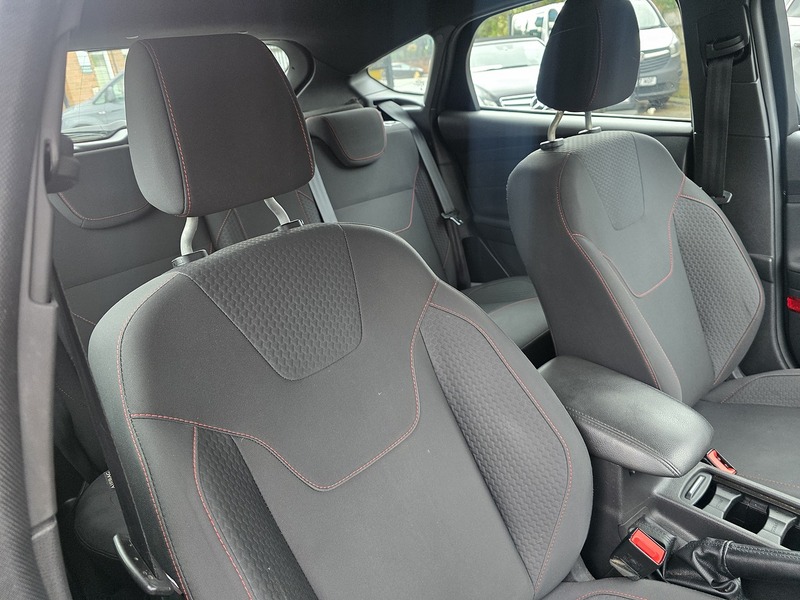 Ford Focus 1.0T EcoBoost ST-Line Hatchback 5dr Petrol Auto Euro 6 (s/s) (125 ps) - U2398