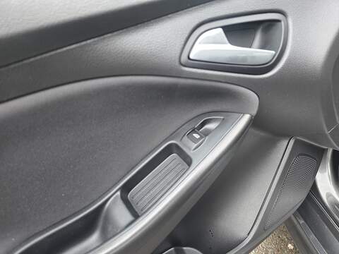 Ford Focus 1.0T EcoBoost ST-Line Hatchback 5dr Petrol Auto Euro 6 (s/s) (125 ps) - U2398