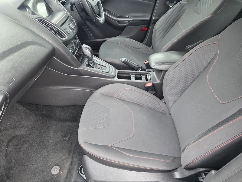 Ford Focus 1.0T EcoBoost ST-Line Hatchback 5dr Petrol Auto Euro 6 (s/s) (125 ps) - U2398