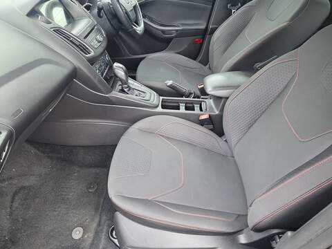 Ford Focus 1.0T EcoBoost ST-Line Hatchback 5dr Petrol Auto Euro 6 (s/s) (125 ps) - U2398