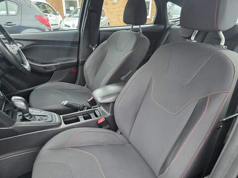 Ford Focus 1.0T EcoBoost ST-Line Hatchback 5dr Petrol Auto Euro 6 (s/s) (125 ps) - U2398