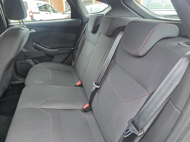 Ford Focus 1.0T EcoBoost ST-Line Hatchback 5dr Petrol Auto Euro 6 (s/s) (125 ps) - U2398