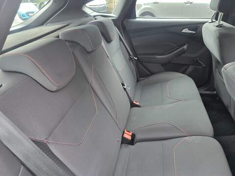 Ford Focus 1.0T EcoBoost ST-Line Hatchback 5dr Petrol Auto Euro 6 (s/s) (125 ps) - U2398
