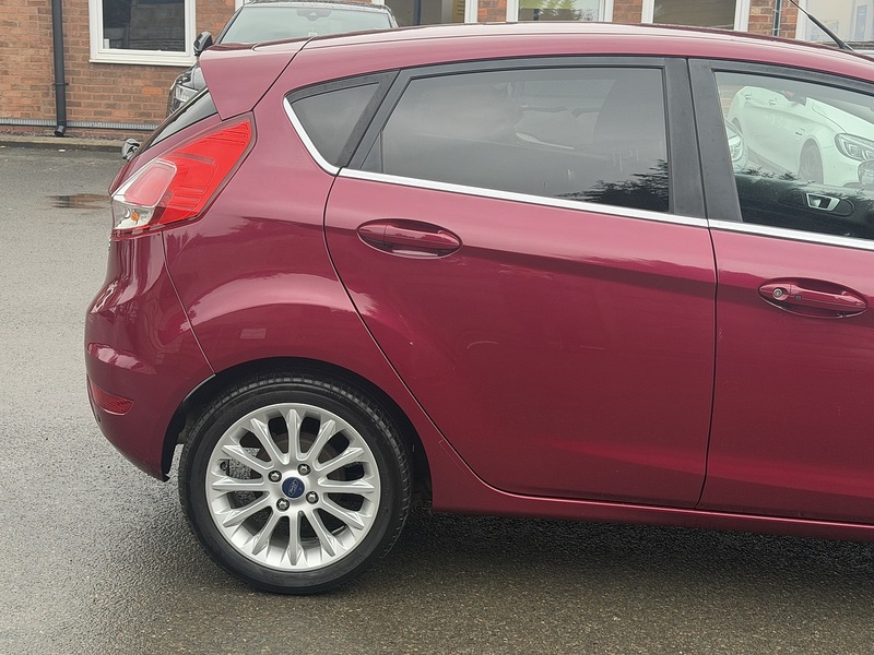 Ford Fiesta 1.0T EcoBoost Titanium X Hatchback 5dr Petrol Powershift Euro 5 (100 ps) - U2399