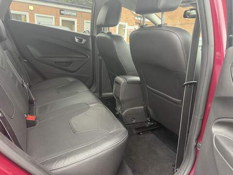 Ford Fiesta 1.0T EcoBoost Titanium X Hatchback 5dr Petrol Powershift Euro 5 (100 ps) - U2399