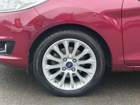 Ford Fiesta 1.0T EcoBoost Titanium X Hatchback 5dr Petrol Powershift Euro 5 (100 ps) - U2399