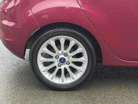 Ford Fiesta 1.0T EcoBoost Titanium X Hatchback 5dr Petrol Powershift Euro 5 (100 ps) - U2399