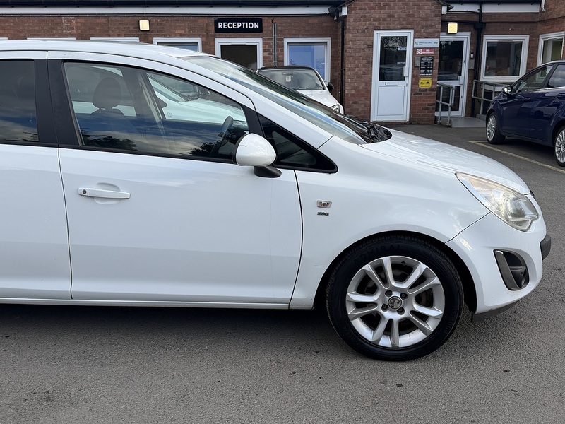 Vauxhall Corsa 1.4 16V SXi Hatchback 5dr Petrol Auto Euro 5 (A/C) (100 ps) - U2400