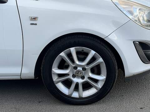 Vauxhall Corsa 1.4 16V SXi Hatchback 5dr Petrol Auto Euro 5 (A/C) (100 ps) - U2400