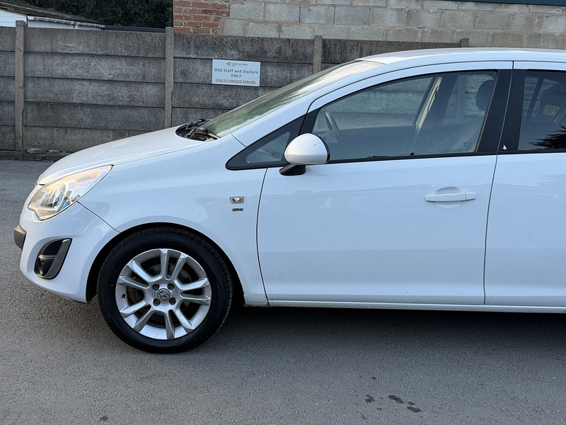 Vauxhall Corsa 1.4 16V SXi Hatchback 5dr Petrol Auto Euro 5 (A/C) (100 ps) - U2400