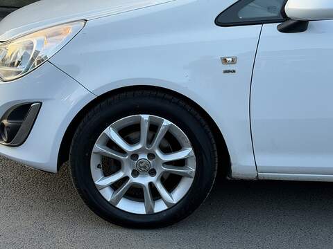 Vauxhall Corsa 1.4 16V SXi Hatchback 5dr Petrol Auto Euro 5 (A/C) (100 ps) - U2400