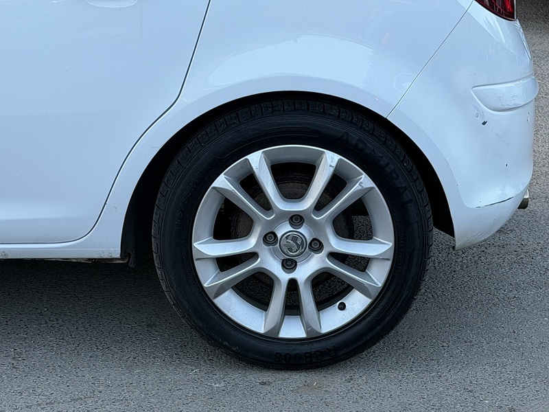 Vauxhall Corsa 1.4 16V SXi Hatchback 5dr Petrol Auto Euro 5 (A/C) (100 ps) - U2400