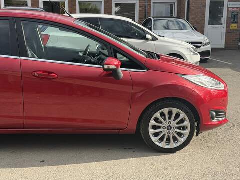 Ford Fiesta 1.0T EcoBoost Titanium X Hatchback 5dr Petrol Powershift Euro 6 (100 ps) - U2402