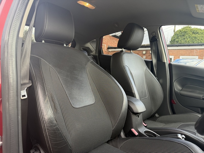 Ford Fiesta 1.0T EcoBoost Titanium X Hatchback 5dr Petrol Powershift Euro 6 (100 ps) - U2402