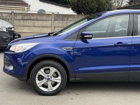 Ford Kuga 1.5T EcoBoost Zetec SUV 5dr Petrol Auto AWD Euro 6 (s/s) (182 ps) - U2404