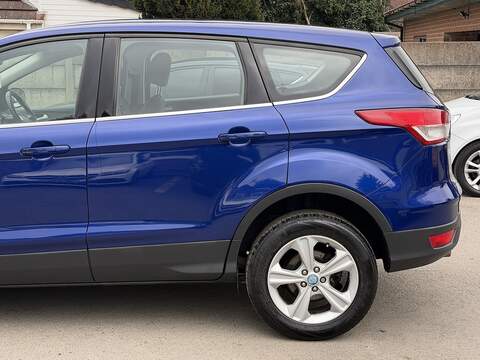 Ford Kuga 1.5T EcoBoost Zetec SUV 5dr Petrol Auto AWD Euro 6 (s/s) (182 ps) - U2404