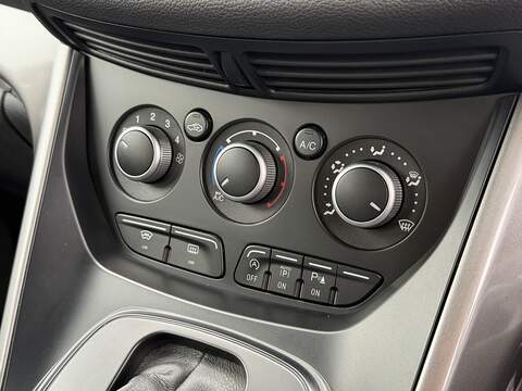 Ford Kuga 1.5T EcoBoost Zetec SUV 5dr Petrol Auto AWD Euro 6 (s/s) (182 ps) - U2404