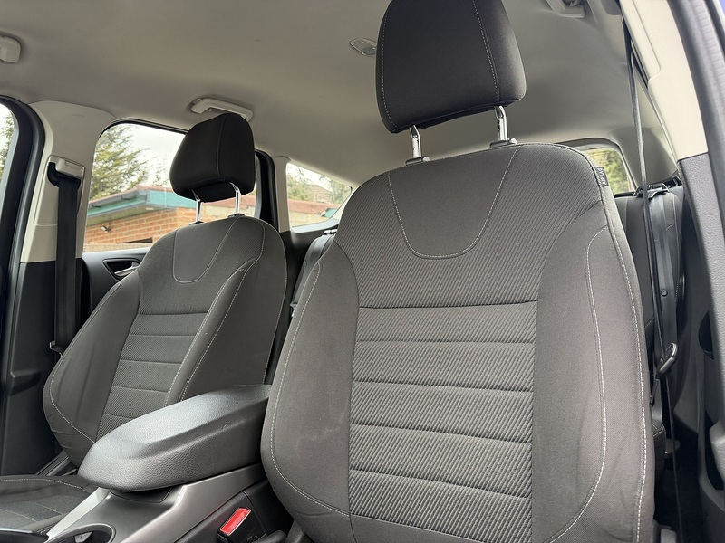 Ford Kuga 1.5T EcoBoost Zetec SUV 5dr Petrol Auto AWD Euro 6 (s/s) (182 ps) - U2404