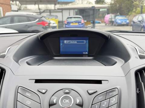 Ford Kuga 1.5T EcoBoost Zetec SUV 5dr Petrol Auto AWD Euro 6 (s/s) (182 ps) - U2404